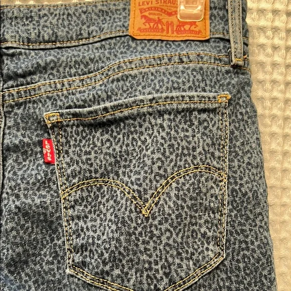 Levi's Blue leopard black Straight Jeans Classic Denim 711 strait style 30 size - Picture 1 of 6